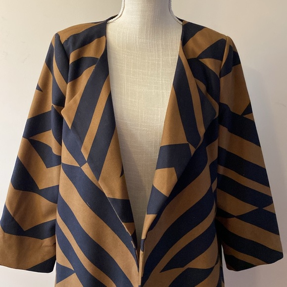 H&M women’s blazer jacket 3/4 sleeves abstract tan & black geometric print 10 - Picture 4 of 16